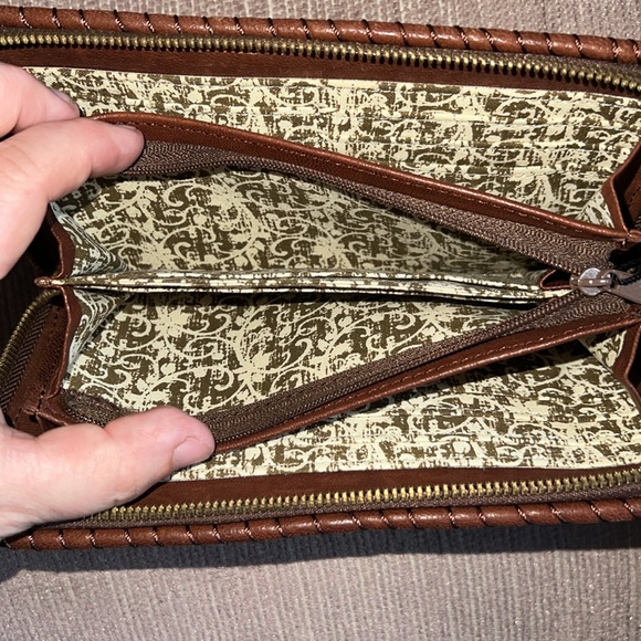 NWT HOBO Sutter Mocha Accordion Wallet - Picture 5 of 8